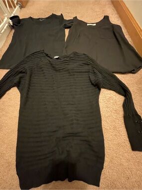 Women’s Size Small Black Shirt Bundle